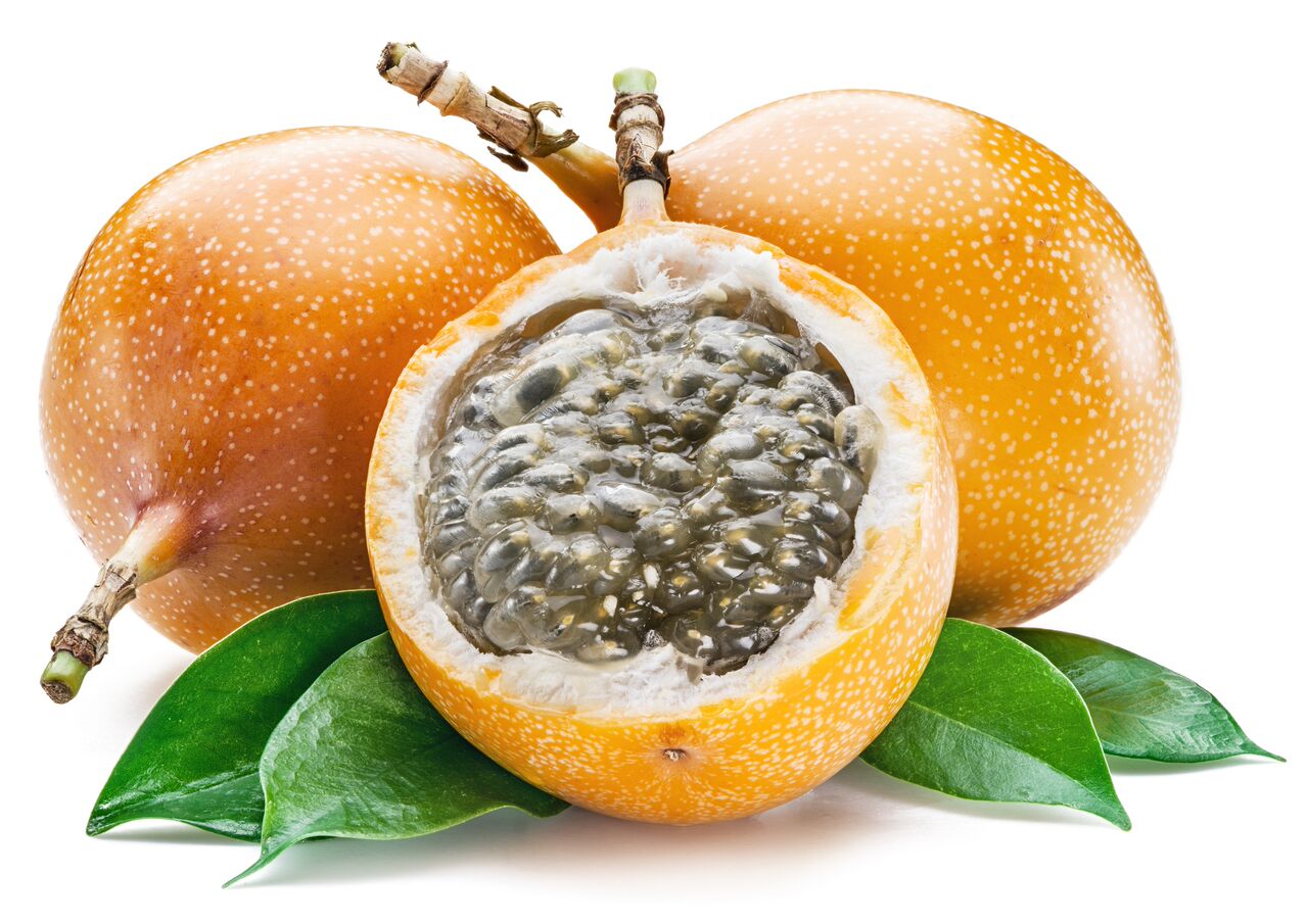 Fresh Passion Fruits White, organically grown - 22 lbs/box