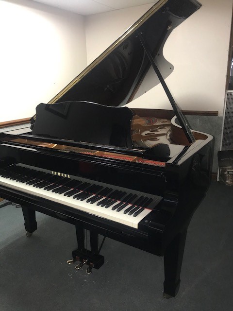 Yamaha C7 Semi Concert Grand Piano